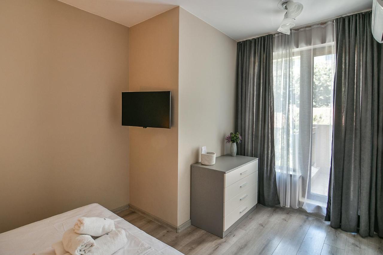 Апартаменты Cozy Flats Nearby Center Free Park Area Варна Экстерьер фото